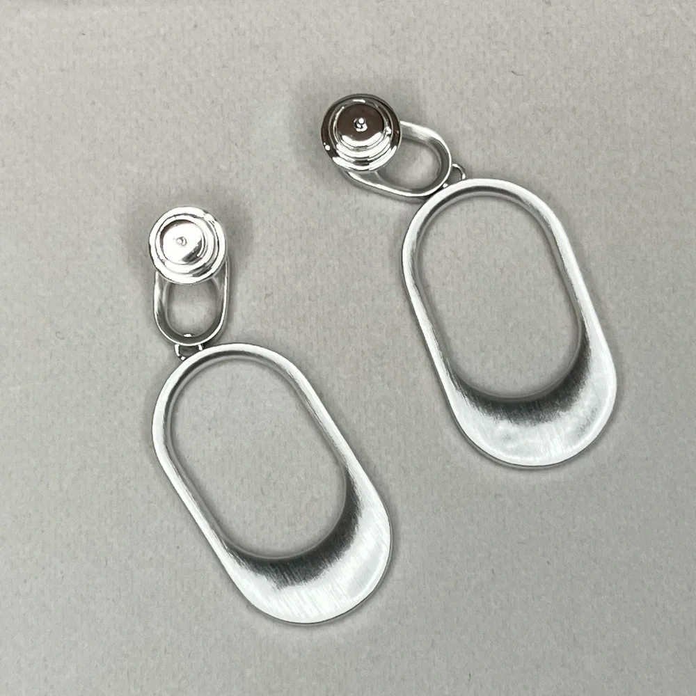 New! Dean Davidson Bleeker Drop Earrings Brushed Silver